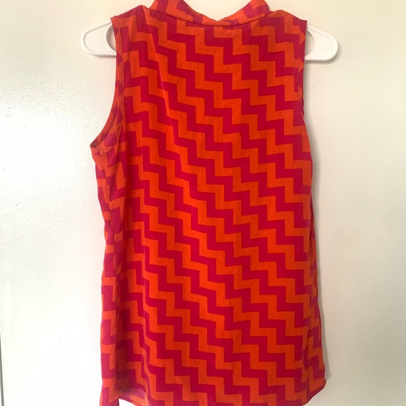 Bee Stitched sleeveless blouse size small - Picture 6 of 6